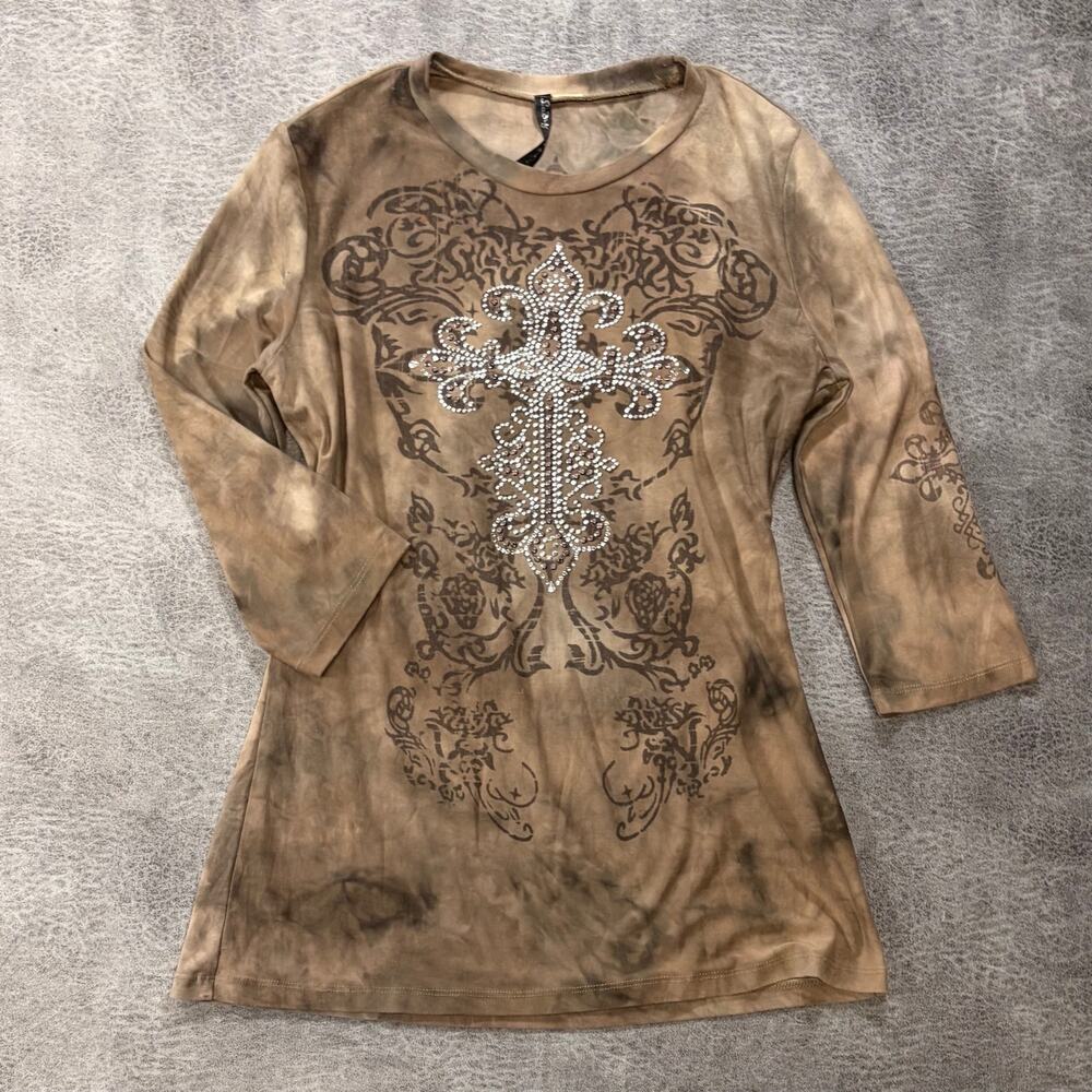 Vintage Embellished Cross Quarter Sleeve Top